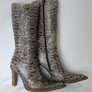 DESTROY embossed leather western style heeled boot